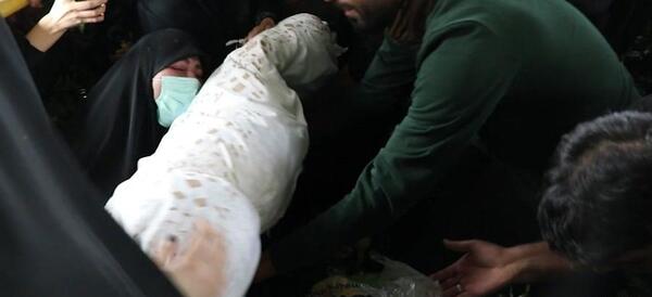 عکس حاج قاسم موقع نماز