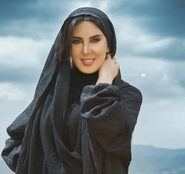 عکس لیلا بلوکات و خواهرانش