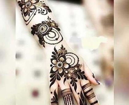 عکس نقش حنا عربی روی دست