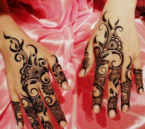 عکس نقش حنا عربی روی دست