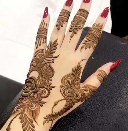 عکس نقش حنا عربی روی دست
