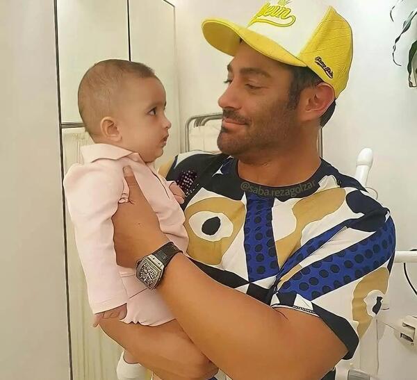 عکس همسر و فرزند محمد رضا گلزار