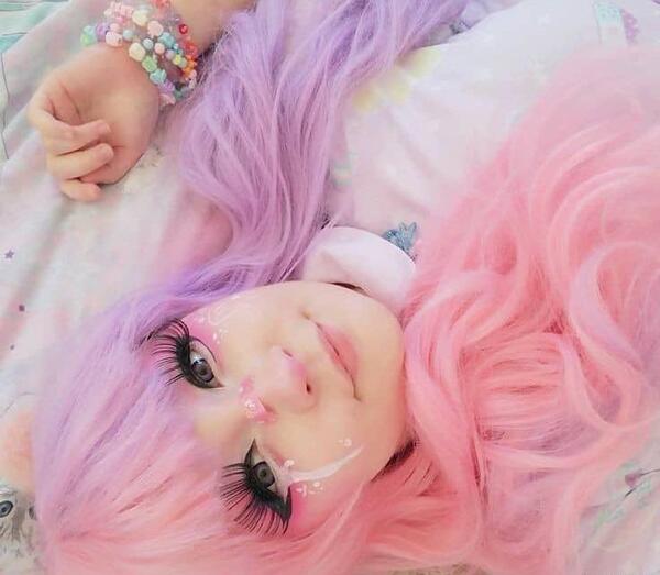عکس رنگ مو صورتی کمرنگ