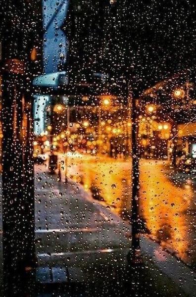 عکس بارش باران در شب