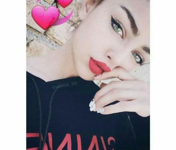 عکس دختر زیبا چند تا مثل هم