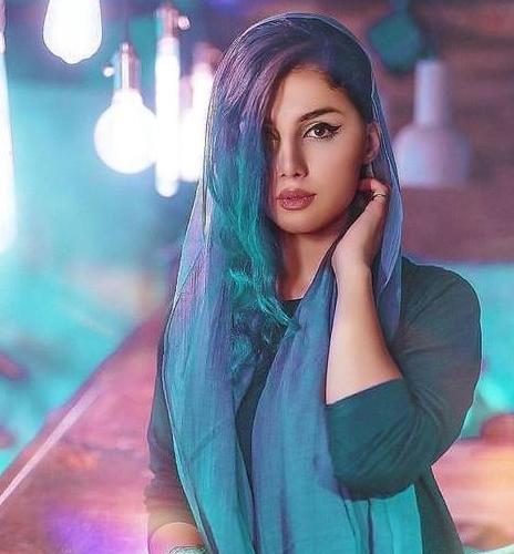 عکس دختر زیبا چند تا مثل هم