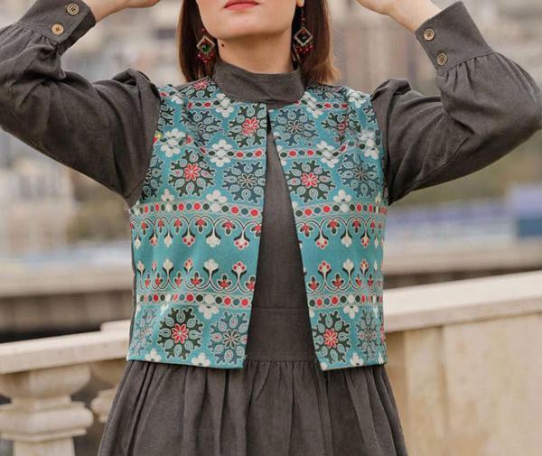 عکس جلیقه روی لباس زنانه