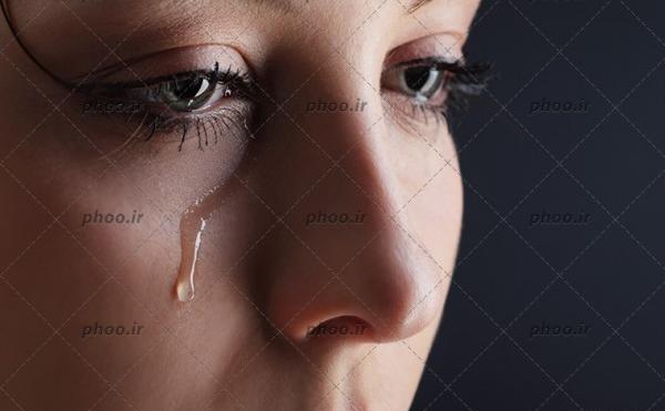 عکس دختر ایرانی در حال گریه