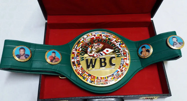 عکس های روی کمربند wbc