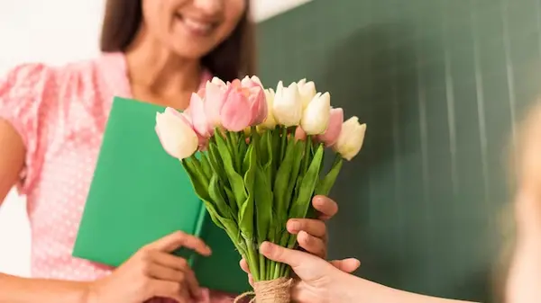 عکس پیام تبریک روز مادر به معلم عزیزم