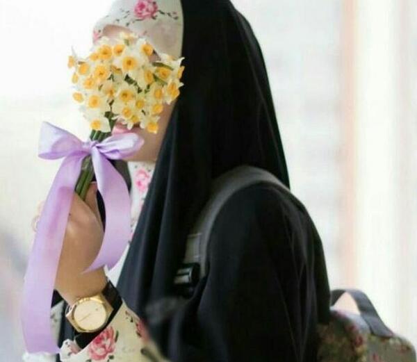 عکس دختر چادری سیاه سفید