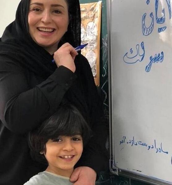 عکس ژاله صامتی با فرزندانش