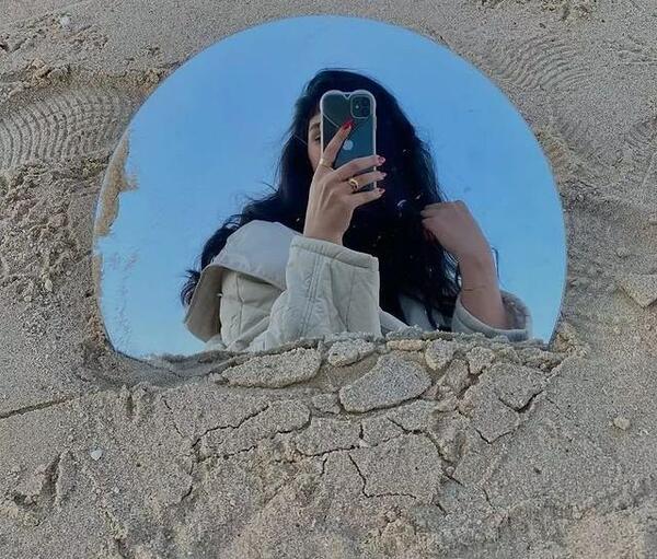 عکس دختر فیک در پارک