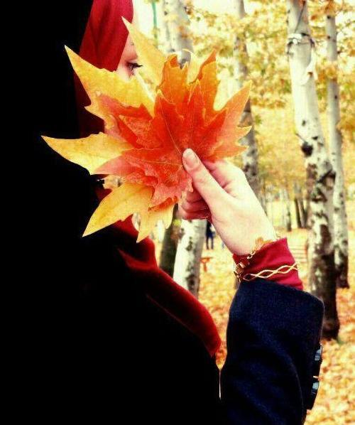 عکس دختر چادری در پاییز برای پروفایل
