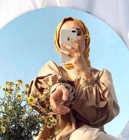 عکس دختر حجابی جلوی آینه