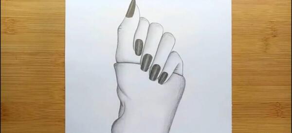 عکس نقاشی دخترانه جدید با مداد سیاه