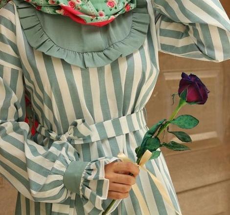 ژست عکس کنار استخر مردانه