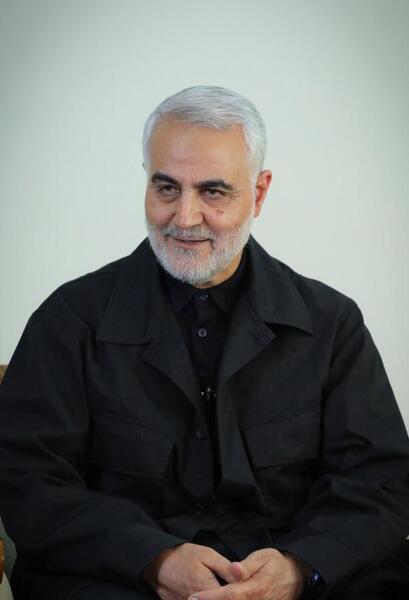 عکس شهید سلیمانی با کیفیت بالا