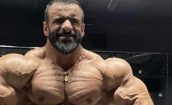 عکس هادی چوپان در مستر المپیا ۲۰۲۱
