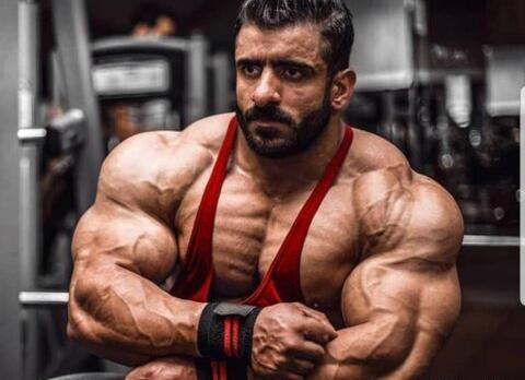 عکس هادی چوپان در مستر المپیا ۲۰۲۱