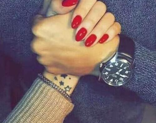 عکس پروفایل عاشقانه دونفره دست بدون متن