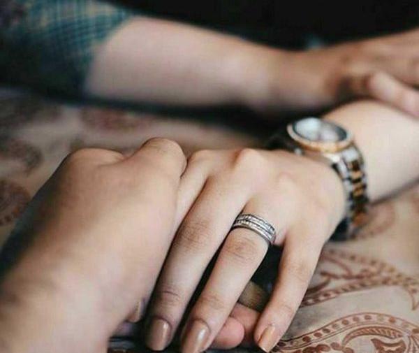 عکس پروفایل عاشقانه دونفره دست بدون متن