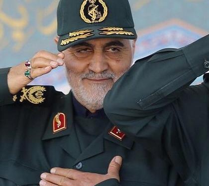 عکس حاج قاسم با لباس سپاه