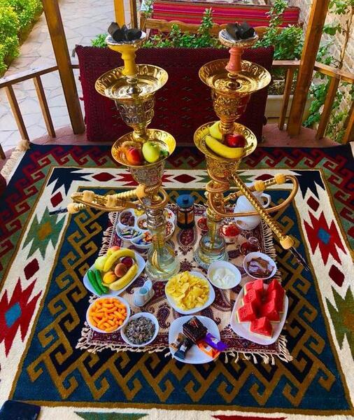عکس سفره خانه و قلیون