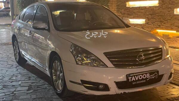 عکس ماشین نیسان تی ینا