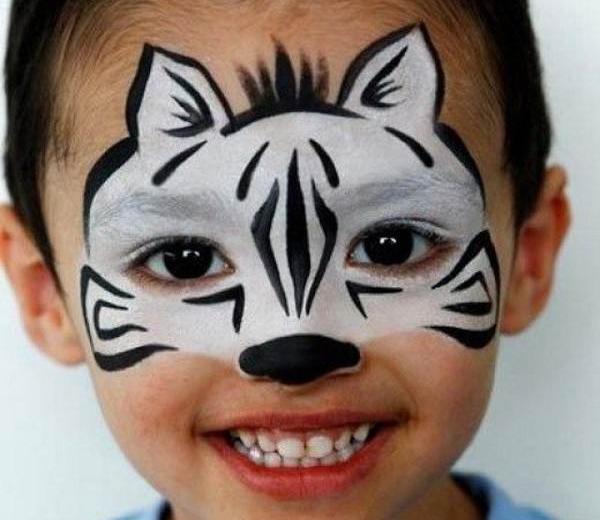 عکس نقاشی ساده روی صورت