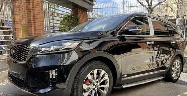 عکس ماشین کیا سورنتو 4 سیلندر gt لاین