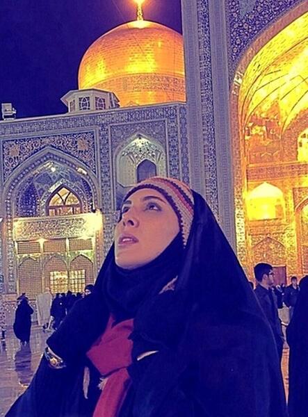 عکس لیلا بلوکات در حرم امام رضا