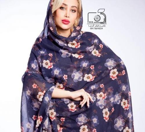 عکس روسری گلدار صورتی