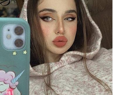 عکس نیکا فلاح برای پروفایل