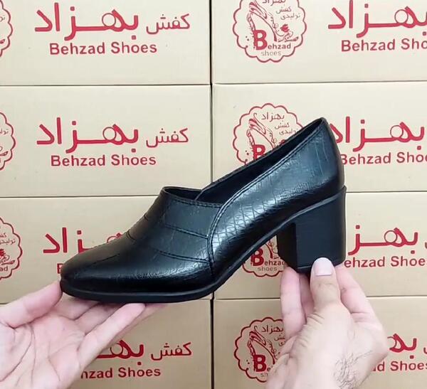 عکس کفش دخترانه سیاه