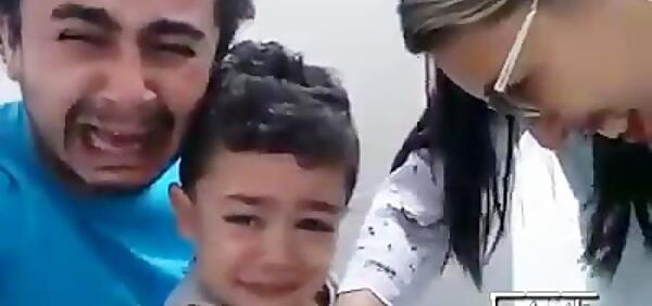 عکس بچه آمپول میزنه