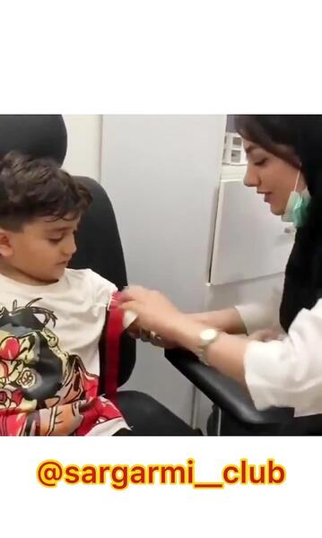 عکس بچه آمپول میزنه