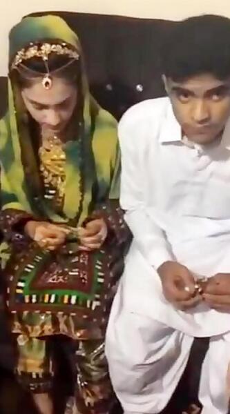 عکس دختر بلوچ با طلا