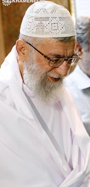 عکس رهبر در بیمارستان