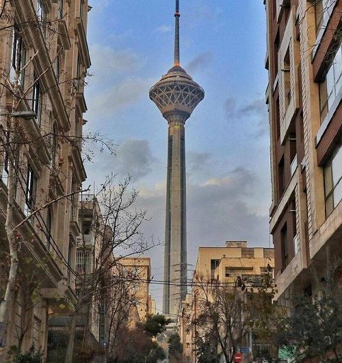 عکس برج میلاد از نزدیک