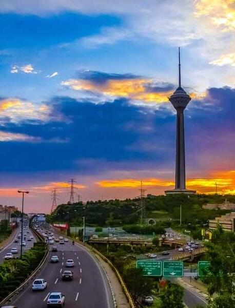 عکس برج میلاد از نزدیک