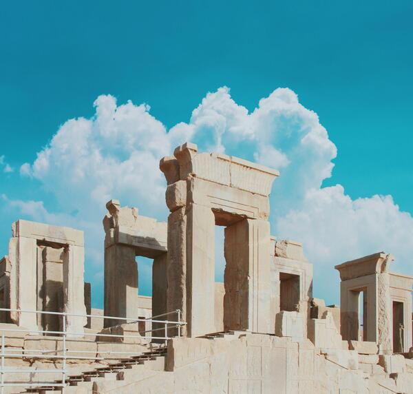 عکس تخت جمشید در زیر خاک