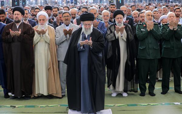 عکس صف اول نماز عید فطر