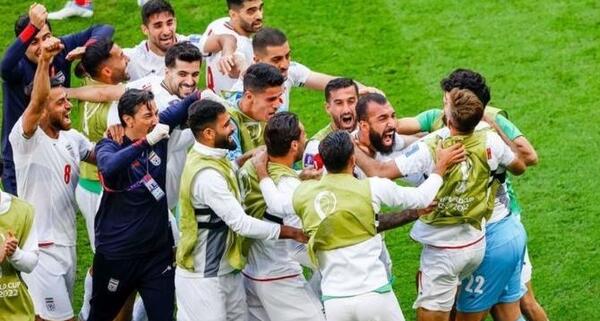 عکس نوزاد حین زایمان