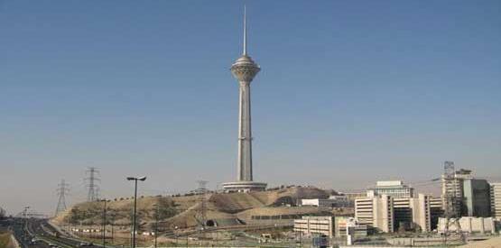 عکس برج میلاد از دور
