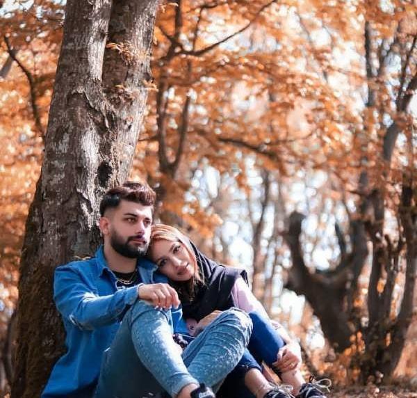 اسپرت ژست عکس دونفره در طبیعت