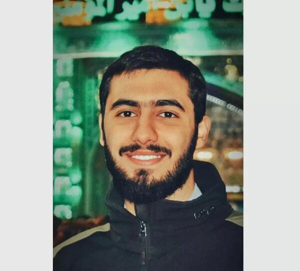 عکس شهید آرمان علی وردی در کربلا