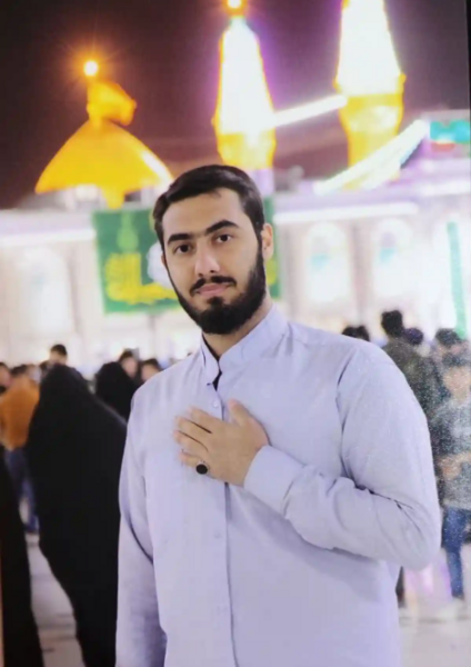 عکس شهید آرمان علی وردی در کربلا