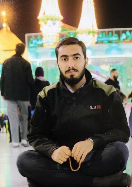 عکس شهید آرمان علی وردی در کربلا