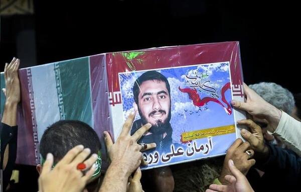 عکس شهید آرمان علی وردی در کربلا